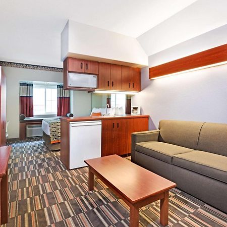 Microtel Inn & Suites Urbandale Exteriör bild