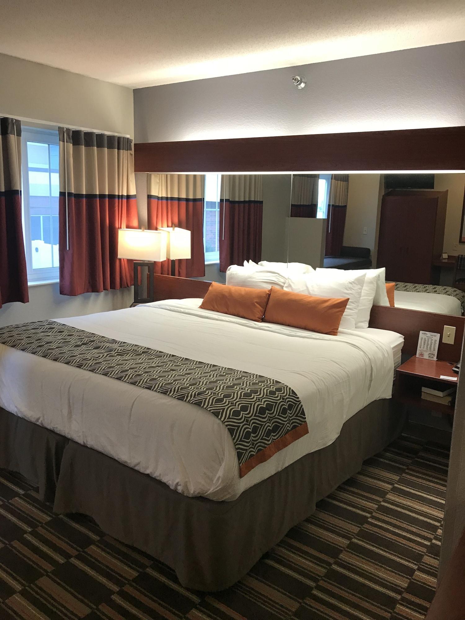 Microtel Inn & Suites Urbandale Exteriör bild