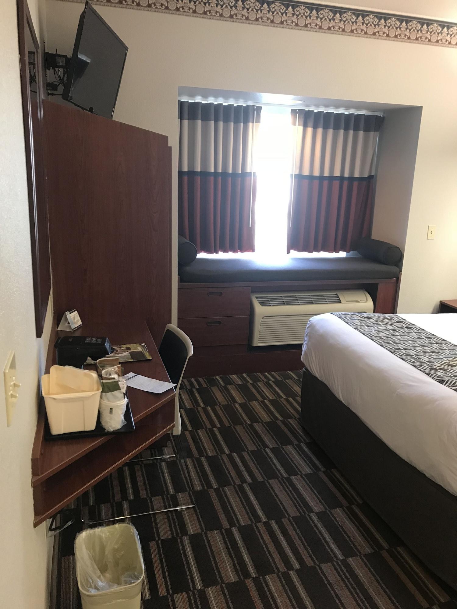 Microtel Inn & Suites Urbandale Exteriör bild