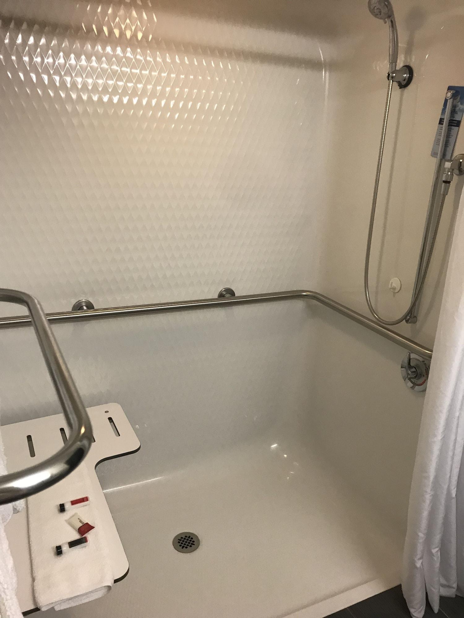 Microtel Inn & Suites Urbandale Exteriör bild