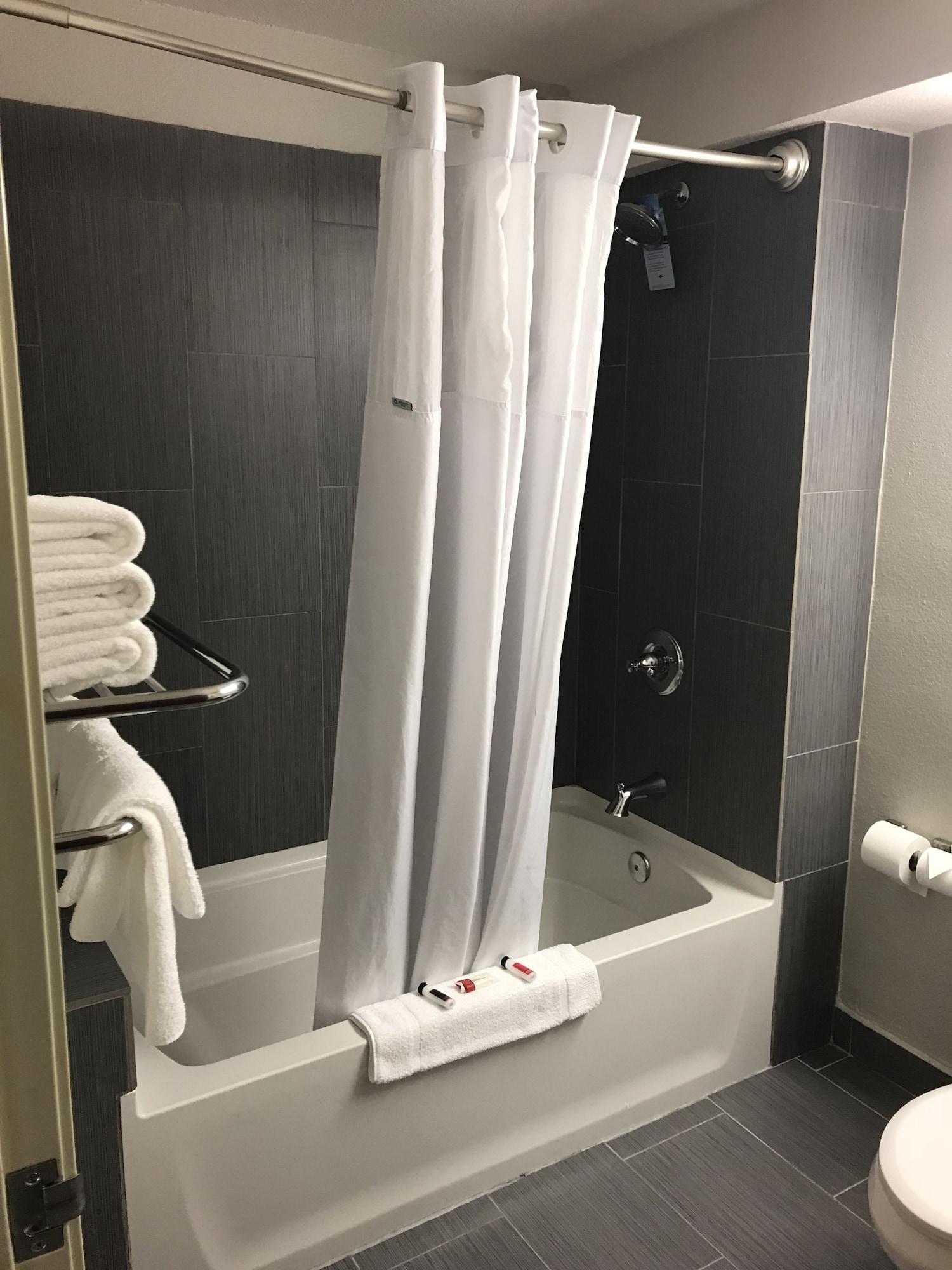 Microtel Inn & Suites Urbandale Exteriör bild