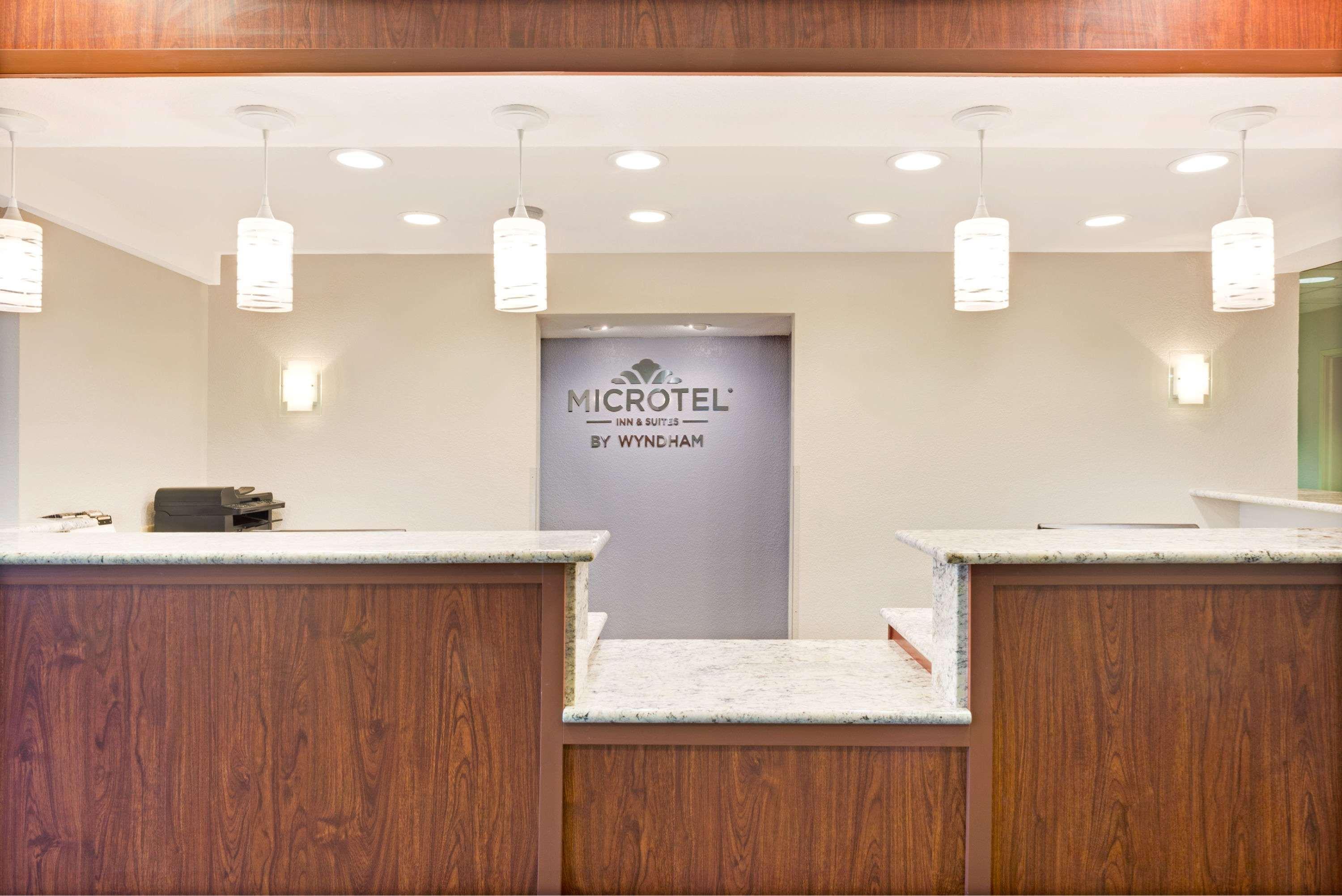 Microtel Inn & Suites Urbandale Exteriör bild